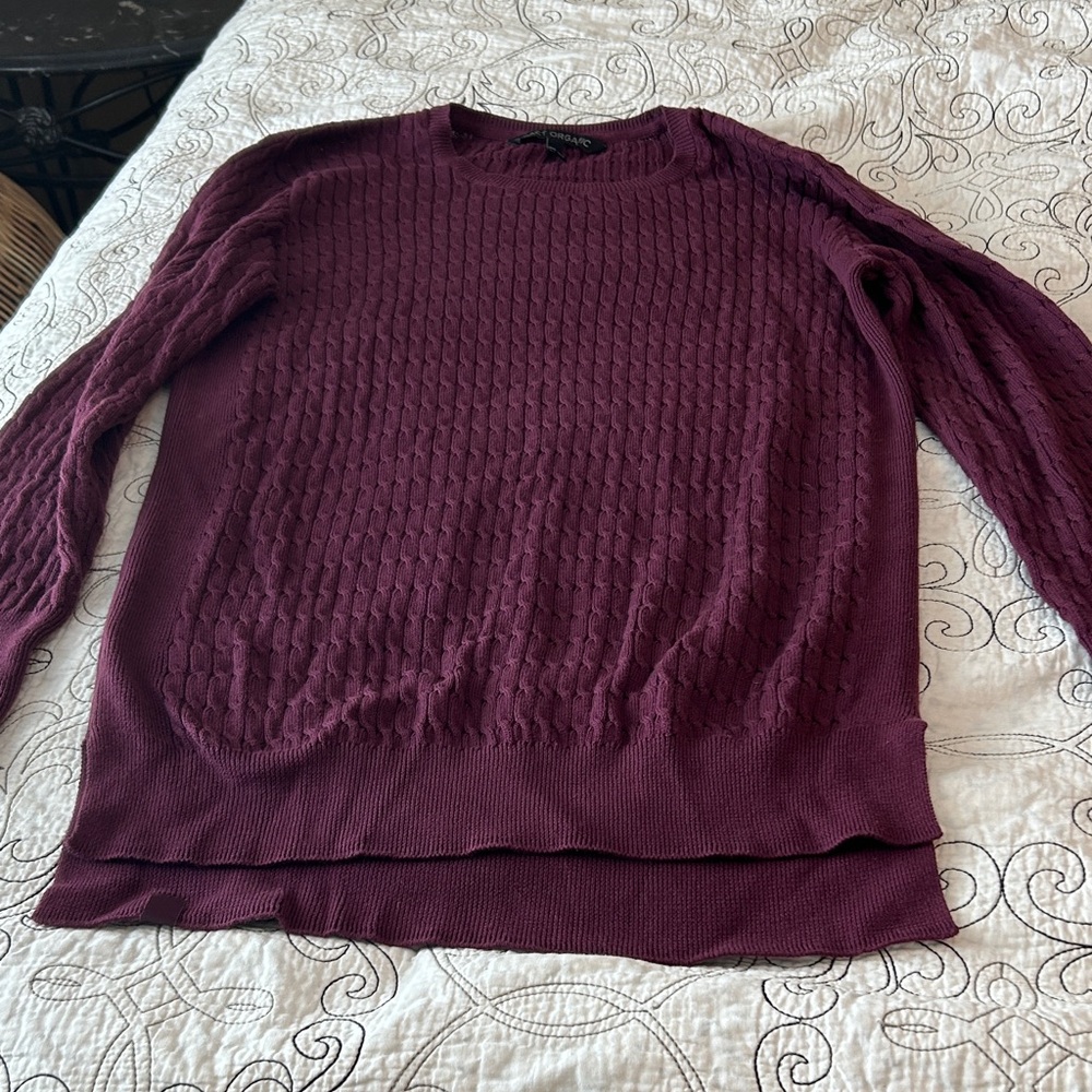 Pact maroon sweater